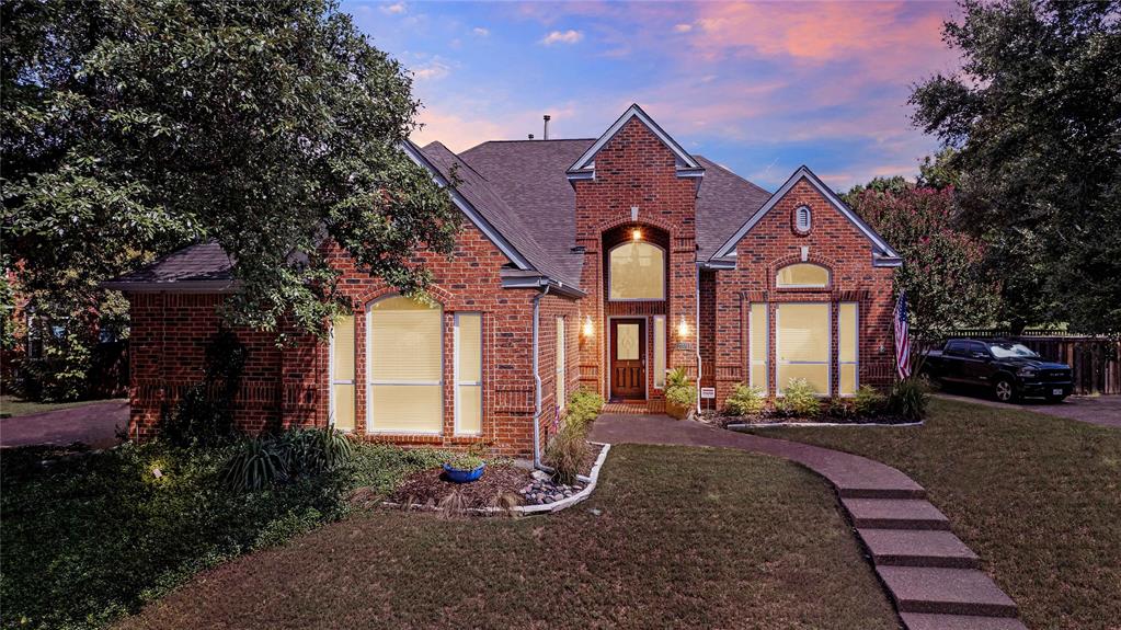 Foxboro Dr, Garland, TX 75044
