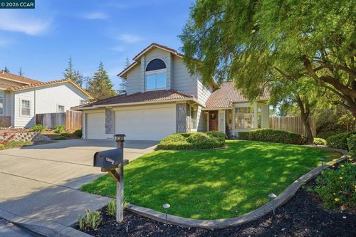 2400 Merion Ct, Fairfield, CA, 94534-7134 | Card Image
