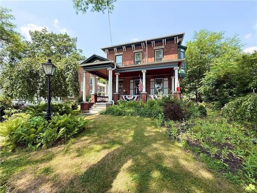 36 W Main St, Waterloo, NY, 13165-1329 | Card Image