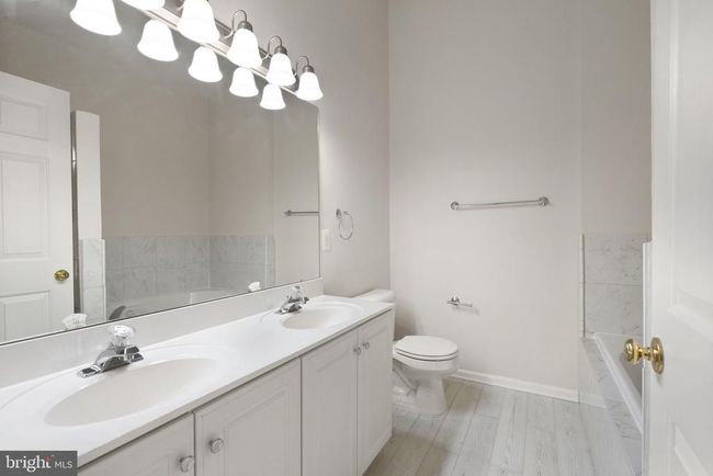 20681 Southwind Ter, Townhouse with 3 bedrooms, 3 bathrooms and null parking in ASHBURN VA | Image 25