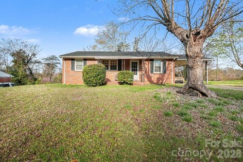 2712 Rosemary Dr, Winston-Salem, NC, 27105-4738 | Card Image