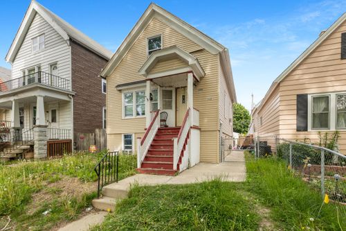 2442 S 12th St, Milwaukee, WI, 53215-3111 | Card Image