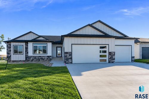 6413 Fieldview St Street, Sioux Falls, SD, 57110 | Card Image