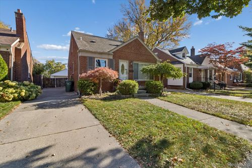 7853 Robinson Ave, Allen Park, MI, 48101-2288 | Card Image