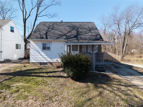 894 Argonne Ave, Akron, OH, 44310-4002 | Card Image