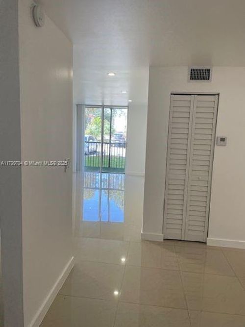 141-16950 W Dixie Hwy, North Miami Beach, FL, 33160-3777 | Card Image