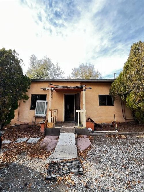 17 County Road 144, Alcalde, NM, 87511-8810 | Card Image