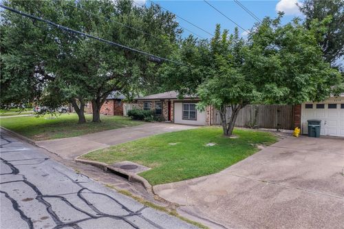 4316 Meadowbrook Dr, Bryan, TX, 77802-3560 | Card Image