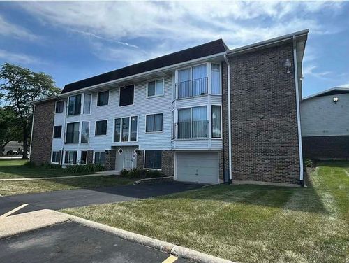 apt-3-2800 Mitchell Dr, Woodridge, IL, 60517-1554 | Card Image