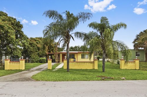 291 Tulip Tree Dr, Lantana, FL, 33462-5186 | Card Image