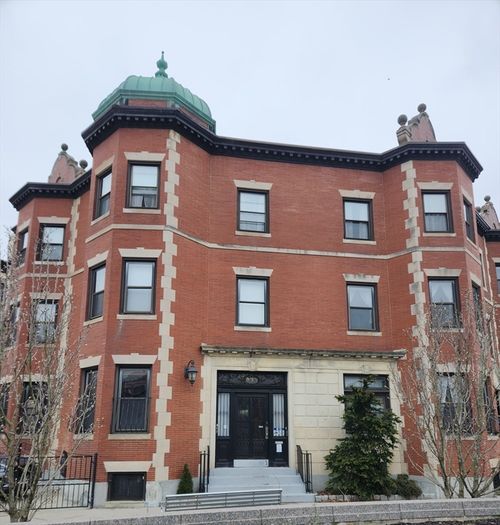 3-899 Beacon St, Boston, MA, 02215-3710 | Card Image