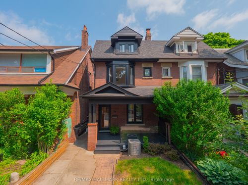 18 Millbrook Cres, Toronto, ON, M4K1H3 | Card Image