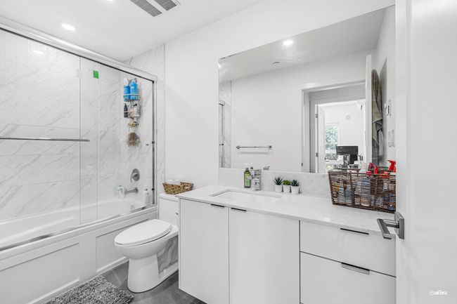 Full bathroom with vanity, enclosed tub / shower combo, and recessed lighting | Image 14