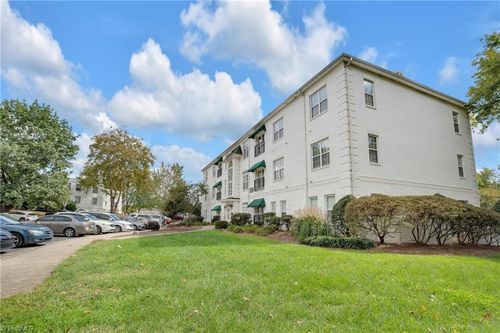unit-304-100 Sunset Cir, Greensboro, NC, 27408-6645 | Card Image