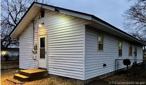 237 N Rogers Ave, Bartlesville, OK, 74003-2331 | Card Image