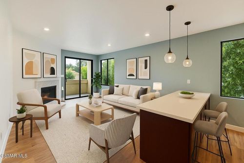 10-19009 Sherman Way, Reseda, CA, 91335-7712 | Card Image