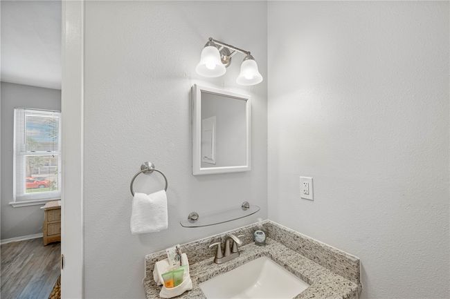 Bathroom | Image 9