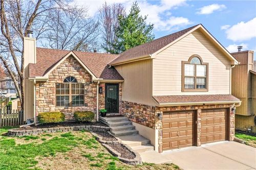 8816 Ne 73rd Ter, Kansas City, MO, 64158-1088 | Card Image