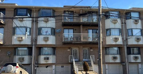 13-1093 E 72nd St, Brooklyn, NY, 11234-5328 | Card Image