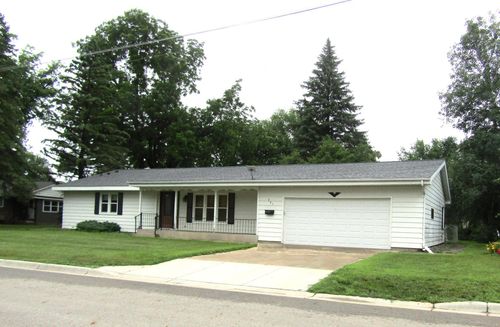 407 Eichelberger Ave, Montevideo, MN, 56265-1036 | Card Image