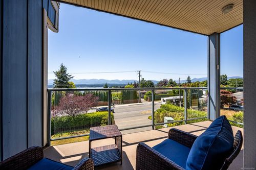 302-1912 Comox Ave, Comox, BC, V9M3M7 | Card Image