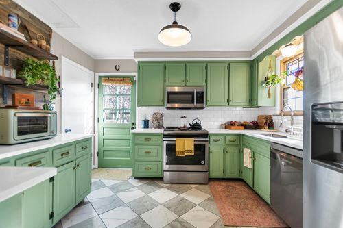 284 Stephanie Dr, Clarksville, TN, 37042-4211 | Card Image