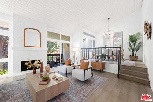 17243 Palisades Cir, Pacific Palisades, CA, 90272-2151 | Card Image
