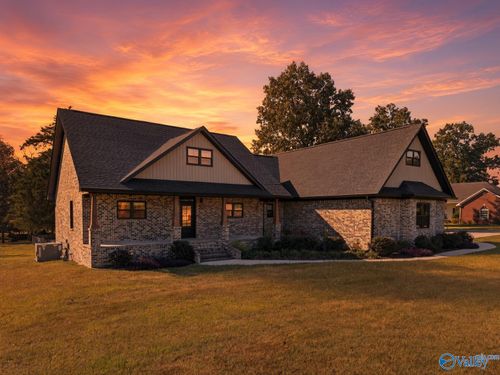 17 Country Cove Rd, Crossville, AL, 35962-3769 | Card Image