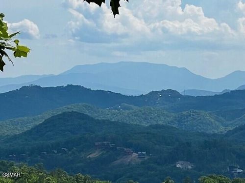 - Overhill Way, Sevierville, TN, 37876 | Card Image