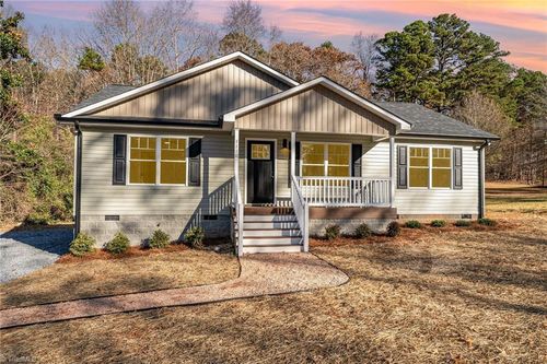 1110 Park Dr, Asheboro, NC, 27205-4376 | Card Image