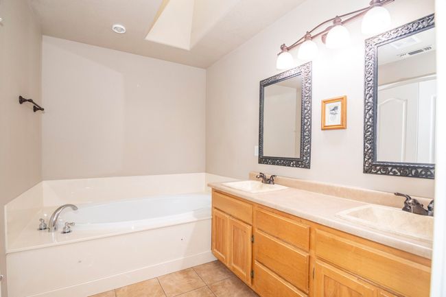 bathtub | Image 13