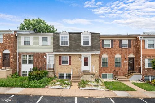 8387 Woodline Ct, MANASSAS, VA, 20110-4604 | Card Image