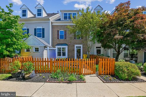 8733 Orchard Green Ct, ODENTON, MD, 21113-2555 | Card Image