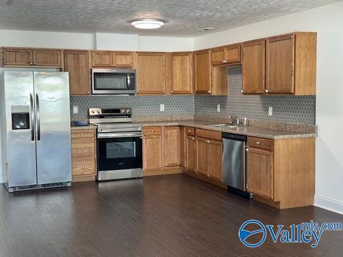 23410 Miss Leslie Way, Athens, AL, 35613-6092 | Card Image