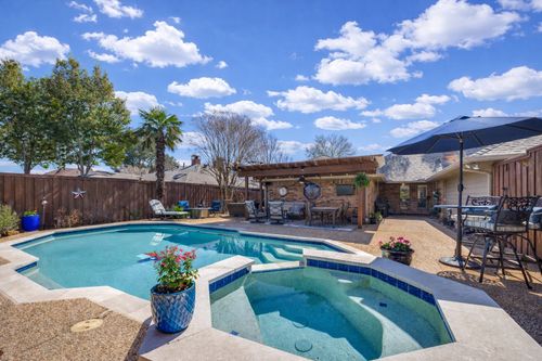 724 Greenway Dr, Coppell, TX, 75019-5650 | Card Image