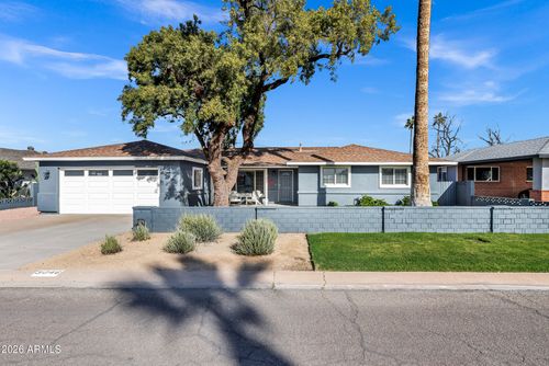 3046 E Glenrosa Ave, Phoenix, AZ, 85016-5830 | Card Image