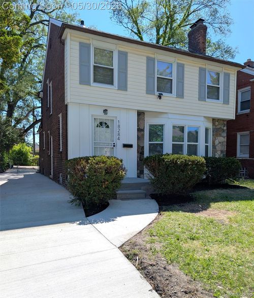 18284 Littlefield St, Detroit, MI, 48235-1457 | Card Image