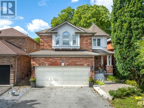 397 Hewitt Cir, Newmarket, ON, L3X2L8 | Card Image