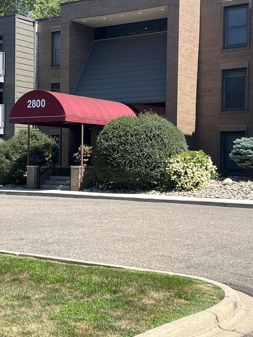 347-2800 Hamline Ave N, Roseville, MN, 55113-1761 | Card Image