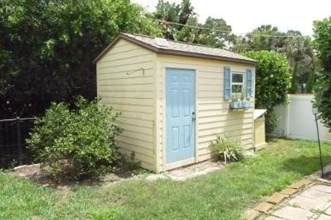 422 Avocado Ave, House other with 3 bedrooms, 2 bathrooms and null parking in SEBASTIAN FL | Image 30