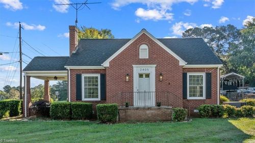 2405 S Fayetteville St, Asheboro, NC, 27205-7315 | Card Image