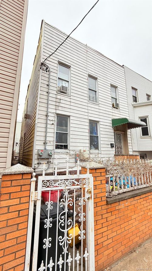 5117 34th St, Long Island City, NY, 11101-3262 | Card Image