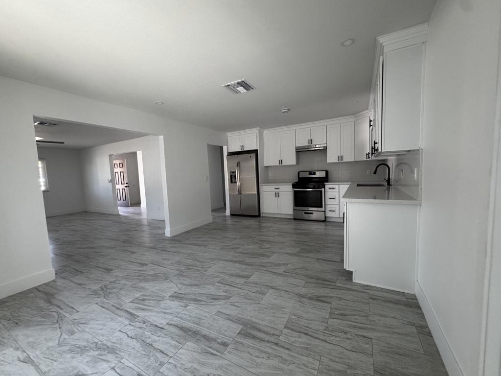 Residential Lease in Desert Hot Springs