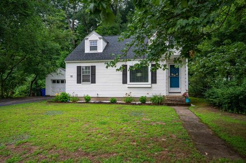 88 Newgate Cir, Manchester, NH, 03102-5147 | Card Image