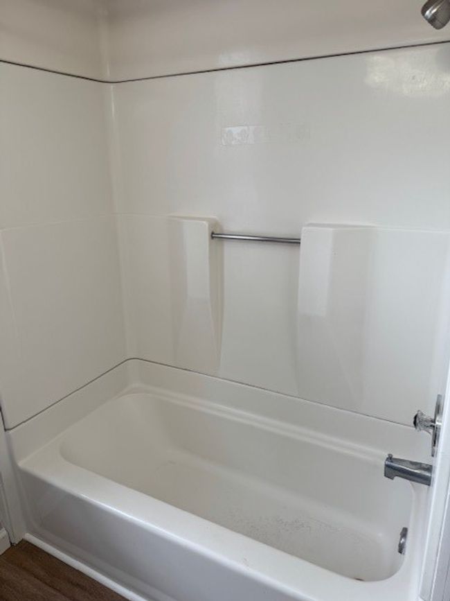 APT-3 - 115 North Ave, Condo with 2 bedrooms, 1 bathrooms and null parking in Washington PA | Image 5