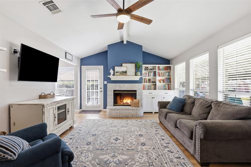 10232 Sunset View Dr, Fort Worth, TX, 76108-4074 | Card Image