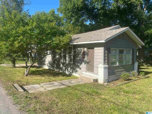 106 E Crest Rd, HUEYTOWN, AL, 35023-1640 | Card Image