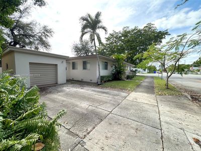 4 Ne 47th St, Home with 0 bedrooms, 0 bathrooms and 2 parking in Miami FL | Image 3