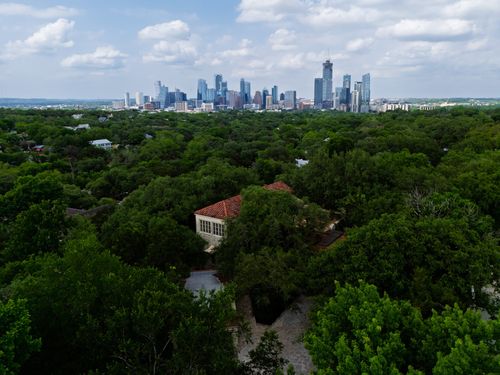 806 Rosedale Ter, Austin, TX, 78704-3159 | Card Image