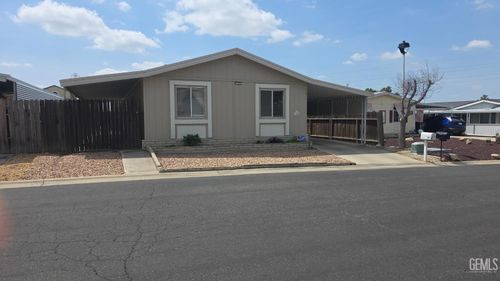 106 Serve Ln, Bakersfield, CA, 93308-1028 | Card Image